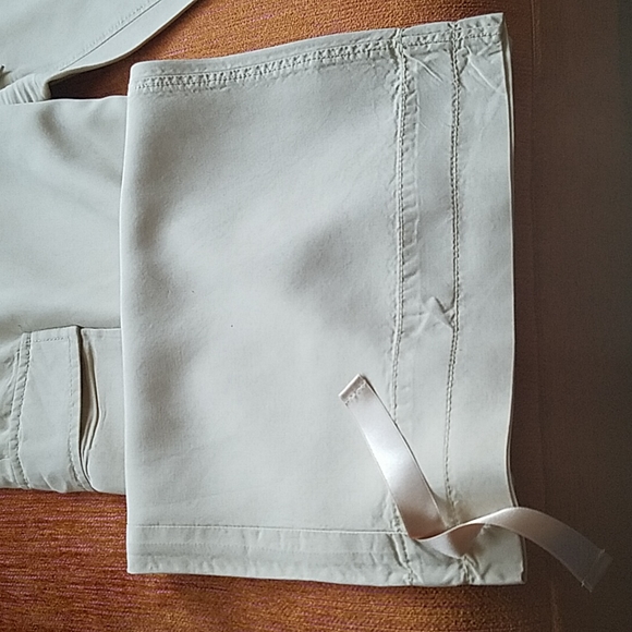 BANANA REPUBLIC Silk Cargo Pants - Picture 3 of 6